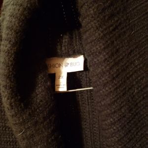 Black pullover sweater